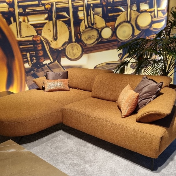 Himolla sofa met brede lounge en zitdiepte aanpassing - 0